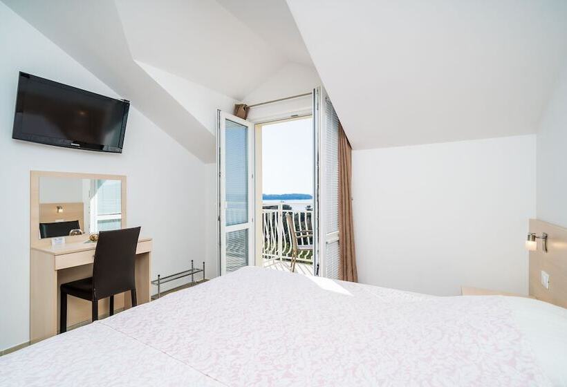 Апартаменты 1 Спальня Вид на Море с Балконом, Villa Samba