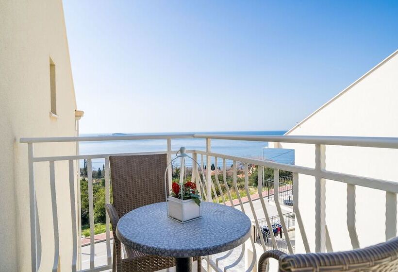 Apartamento 1 Quarto Vista Mar com Sacada, Villa Samba