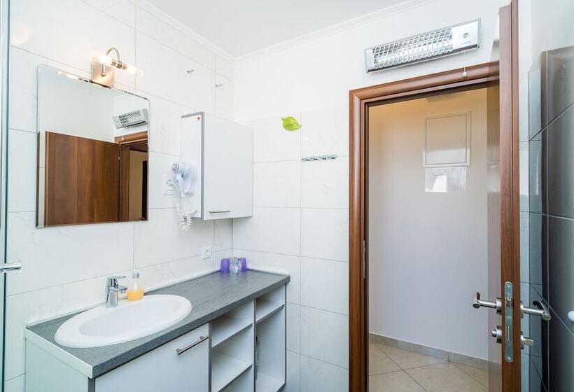 Apartamento 1 Quarto Vista Mar com Sacada, Villa Samba