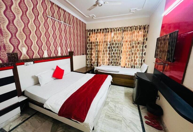 エコノミートリプルルーム, The Kings Residency