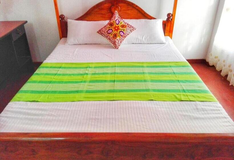 اتاق استاندارد با چشمانداز باغ, Green Mountain Rest Mirissa