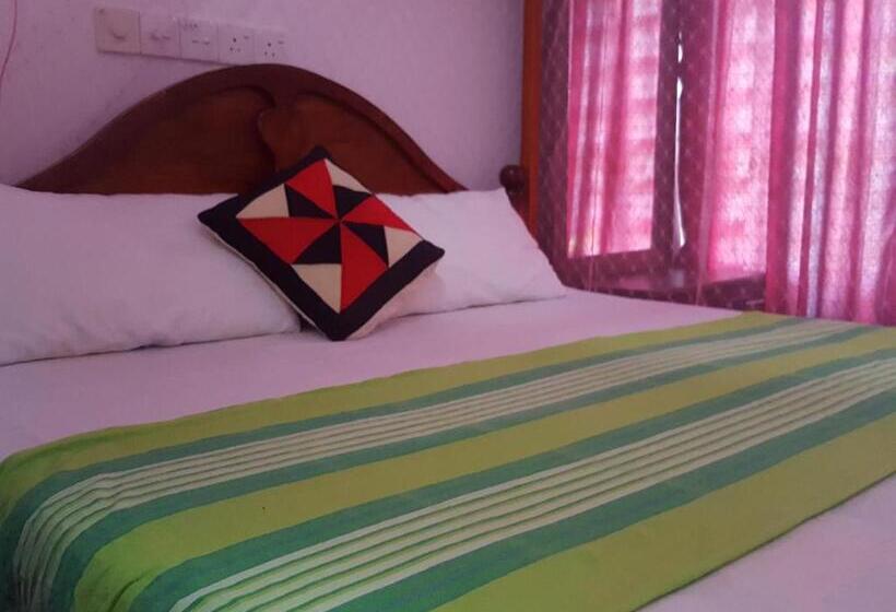 اتاق استاندارد با چشمانداز باغ, Green Mountain Rest Mirissa