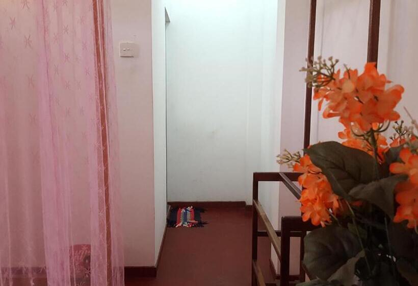 اتاق استاندارد با چشمانداز باغ, Green Mountain Rest Mirissa