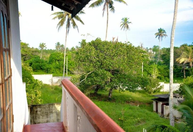 اتاق استاندارد با بالکن, Green Mountain Rest Mirissa