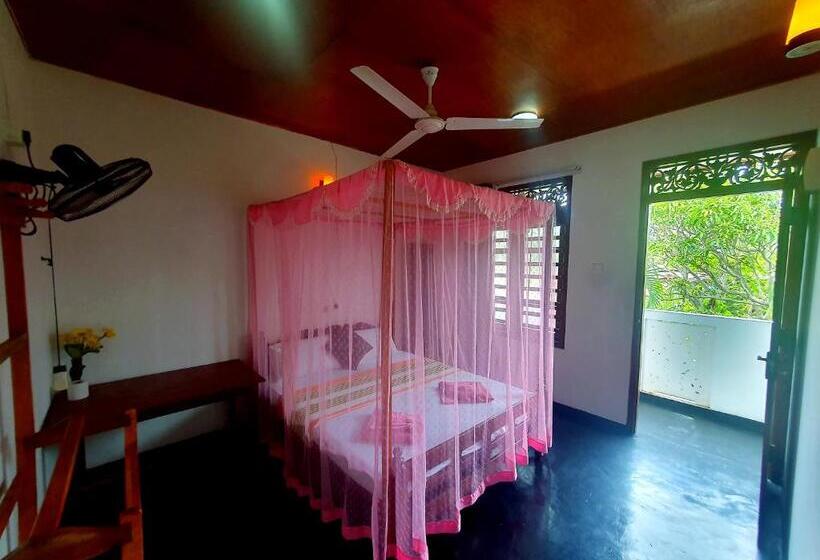 اتاق استاندارد با بالکن, Green Mountain Rest Mirissa