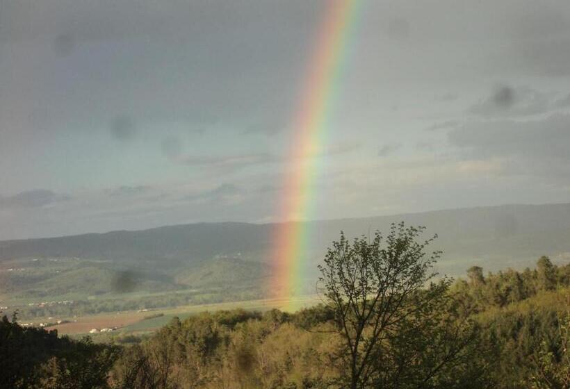 マウンテンビュースタンダードルーム, Le Donjon De La Reine Margot