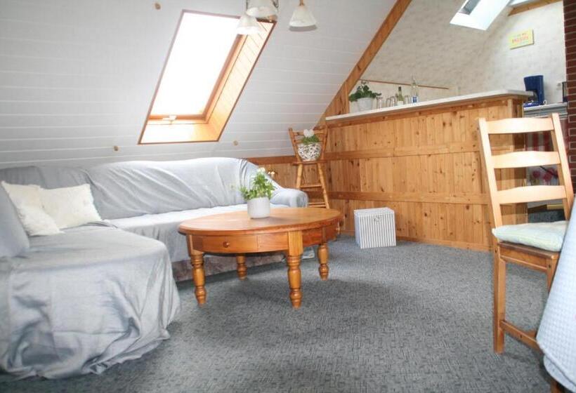 דירת שני חדרים, Pension Grandel