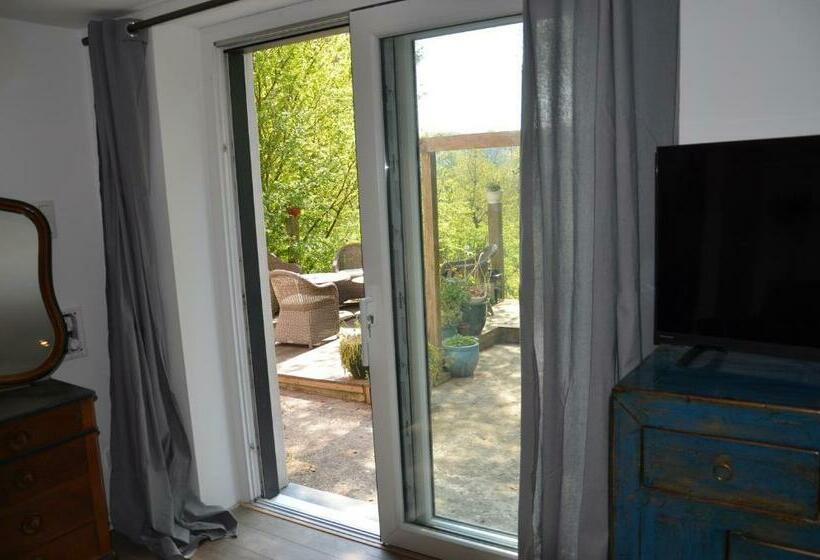 标准间, La Cave Au Chat Pitre / L étable