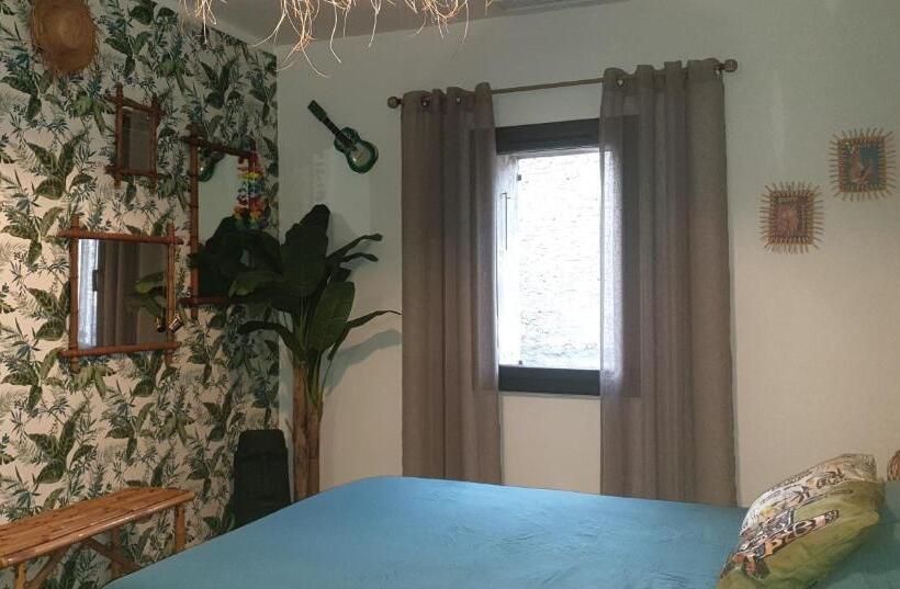 غرفة قياسية, Nostal Gite