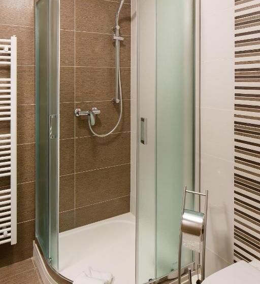 غرفة قياسية رباعية, Penzion U Buštíků