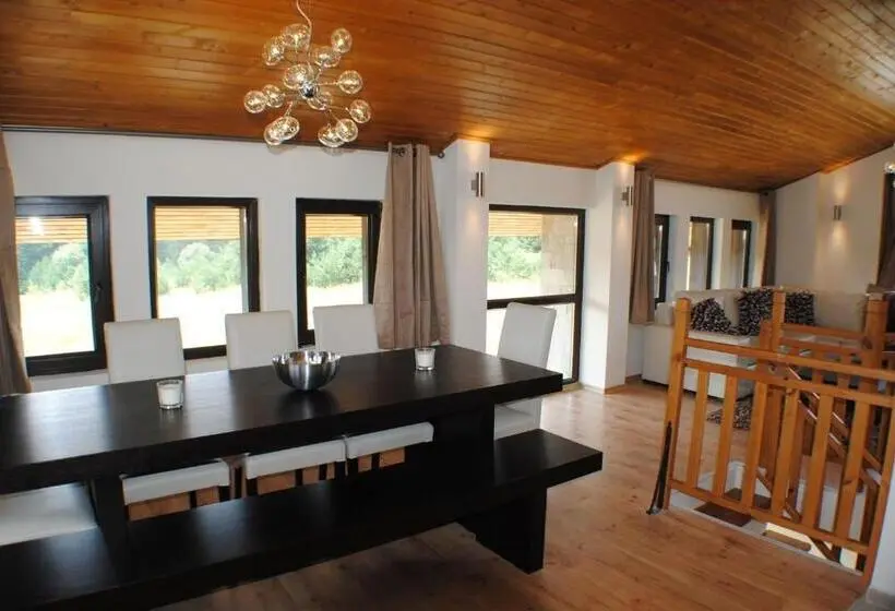 Chalet, Chamkoria Chalets