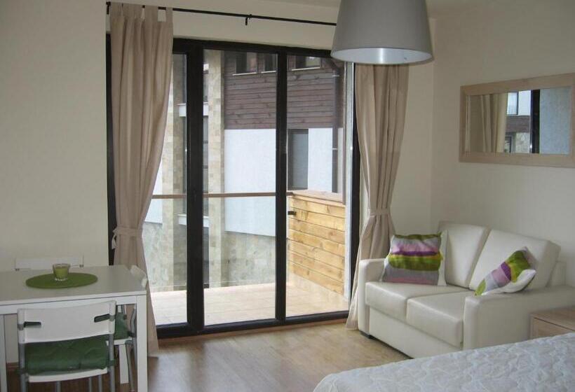 إستوديو قياسى, Chamkoria Chalets