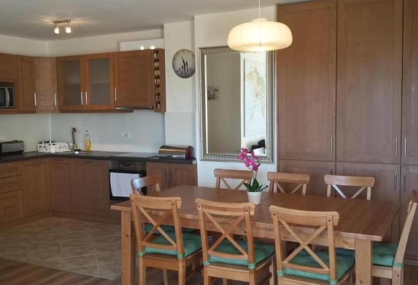 شقة ديلوكس 3 غرف نوم, Chamkoria Chalets