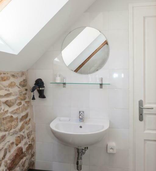 غرفة قياسية, B&b Fleur De Lys Bleue