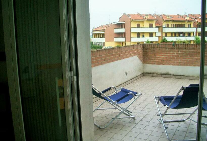 Standard Fyrbäddsrum Delat Badrum, B&b La Salina