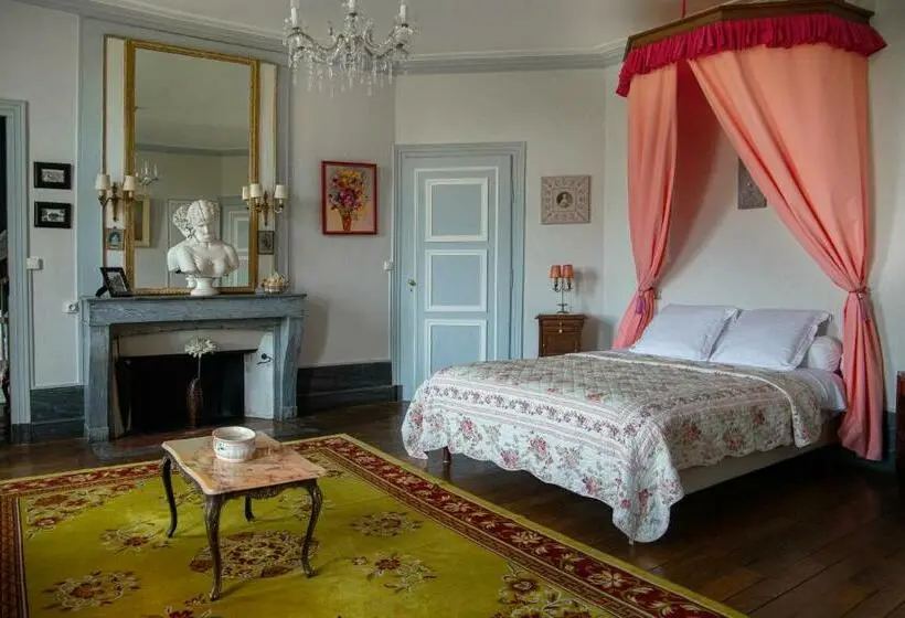 デラックススイート, Château De Vitry La Ville