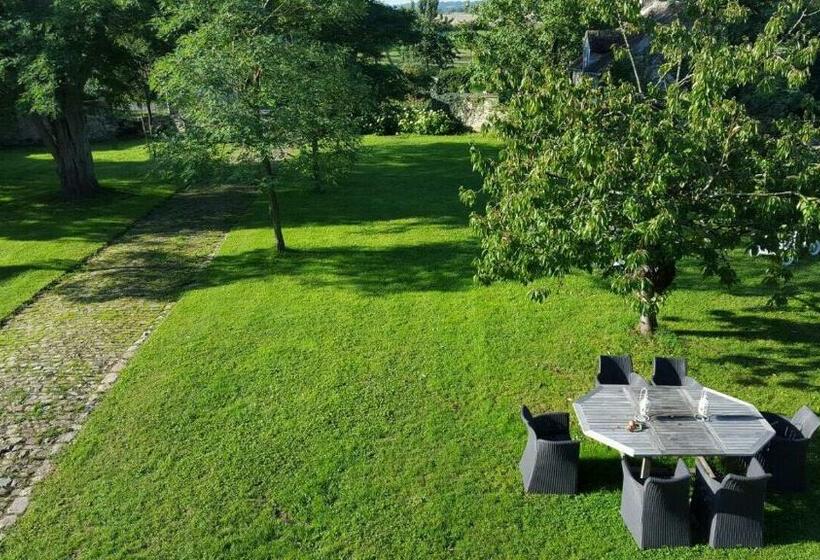 Номер Стандарт Вид на Сад, Le Domaine De Cordey