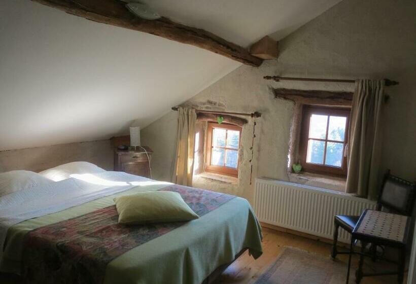 غرفة قياسية, Les Grandes Fontaines