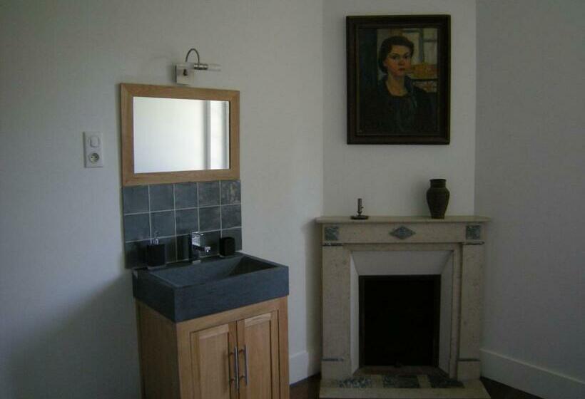 标准间, Moulin Saurele