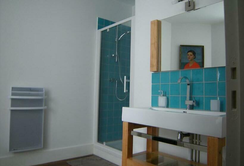 标准间, Moulin Saurele