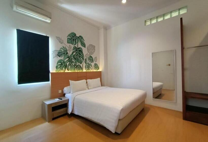 Номер Deluxe, Front One Green Boutique Hotel Abepura