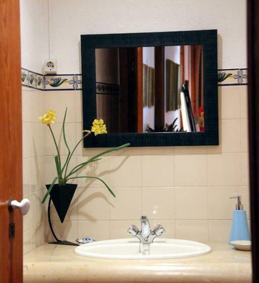 غرفة قياسية, A Tejada