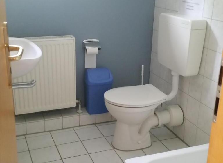 标准间, Adelheidshof