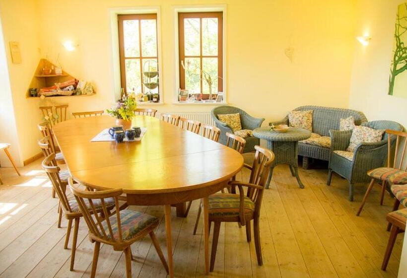 标准间, Adelheidshof