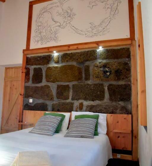 سوئیت با تخت بزرگ, Caldeira Guesthouse