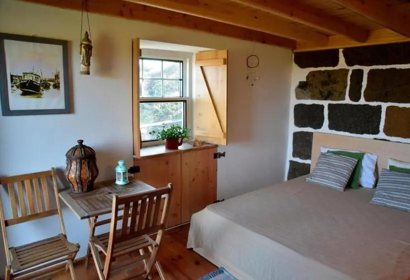 バス共有のスタンダードルーム, Caldeira Guesthouse
