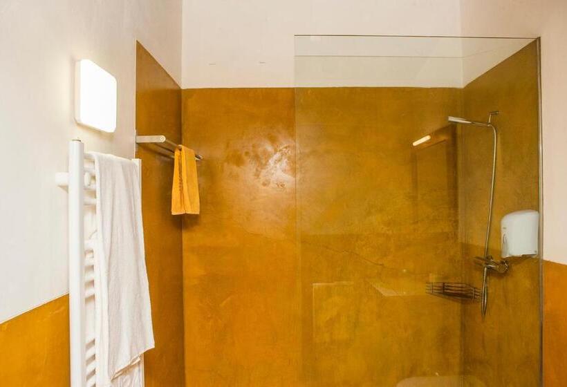 סטודיו סופריור, Casal De Tralhariz   Turismo De Habitacao