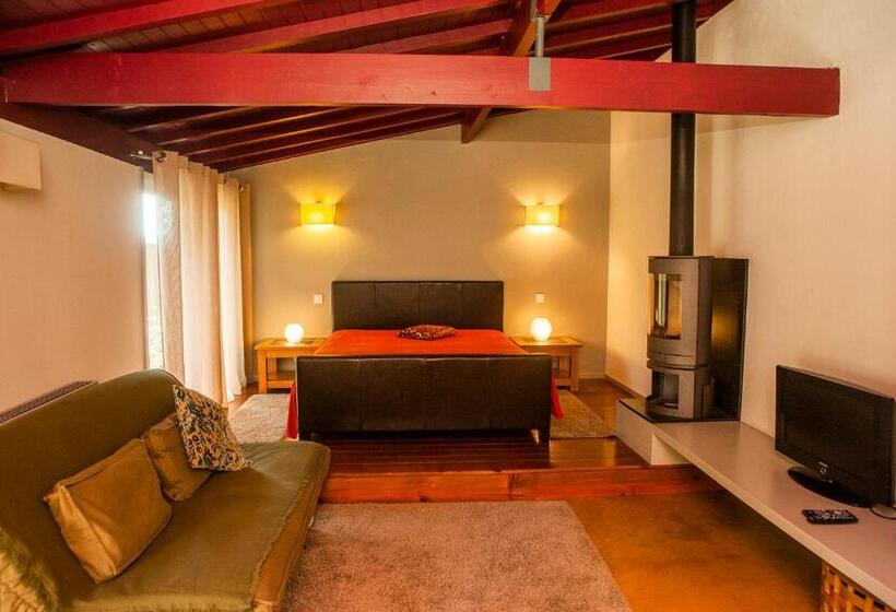 סטודיו סופריור, Casal De Tralhariz   Turismo De Habitacao