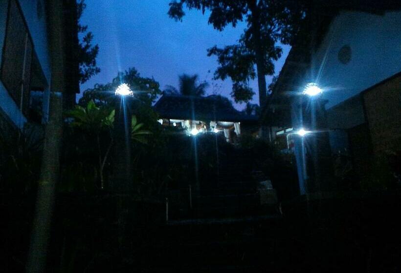 家族用バンガロー, Omah Ndeso Argopeni