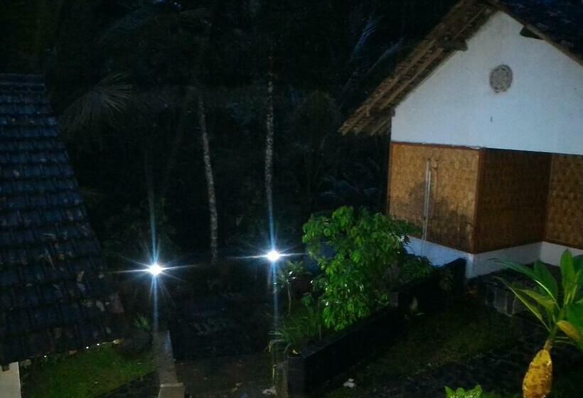 家族用バンガロー, Omah Ndeso Argopeni