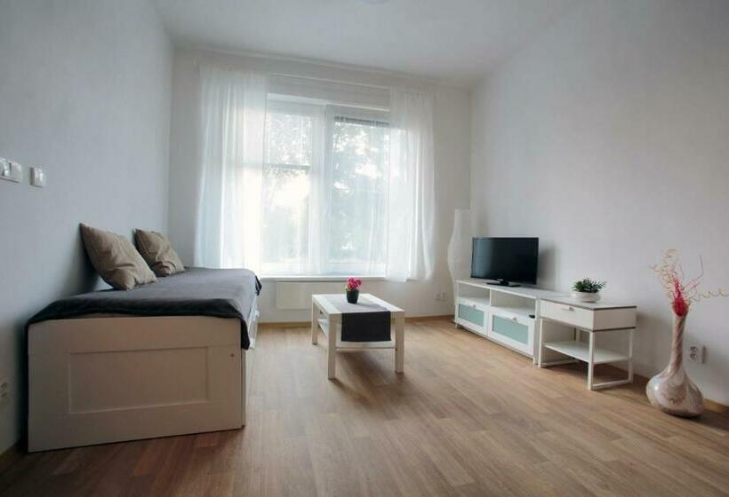 Люкс, Penzion   Apartments Pod Javořicí