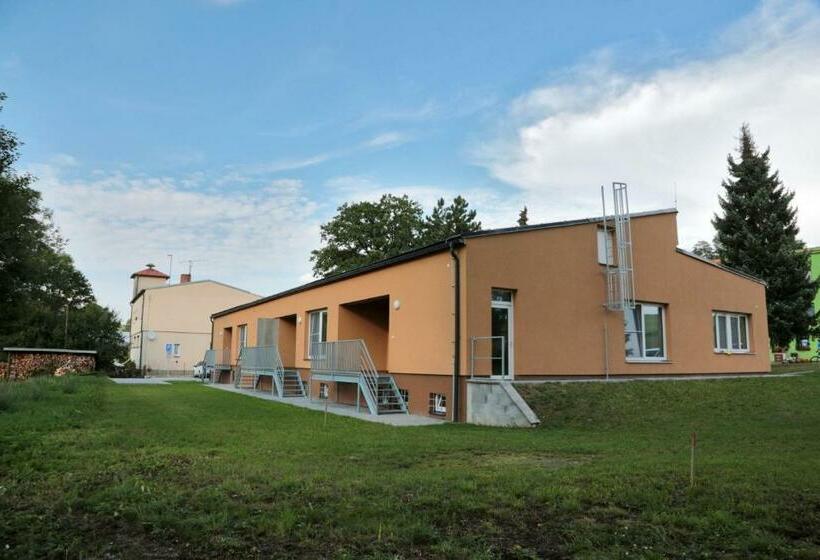 جناح, Penzion   Apartments Pod Javořicí