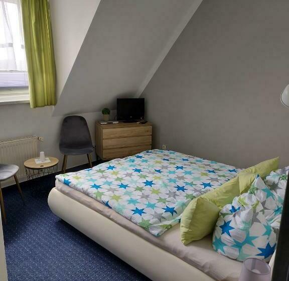 חדר בסיסי, Pension Sonnenblick