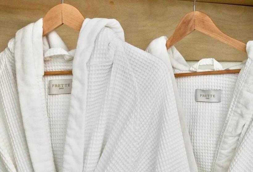 إستوديو قياسى سرير كينج, Nomi Resort