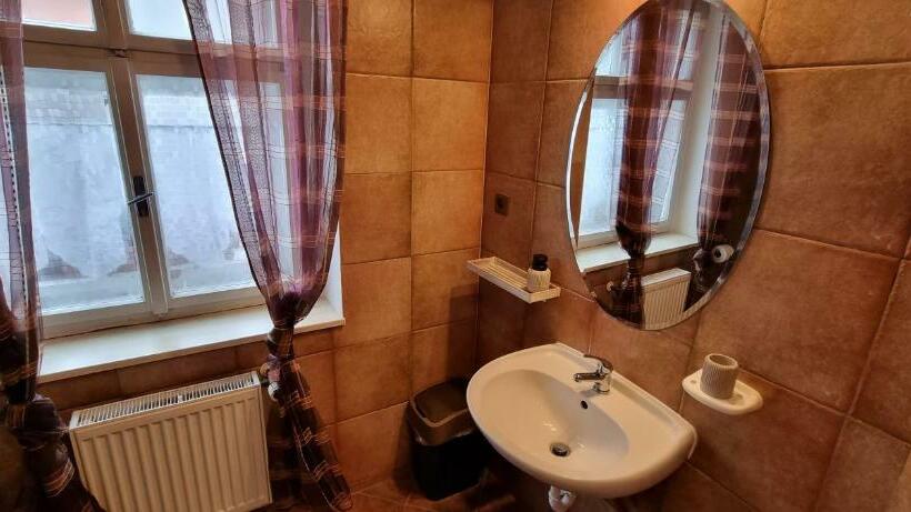 스탠다드 트리플 룸, Restaurant & Pension Liebenstein