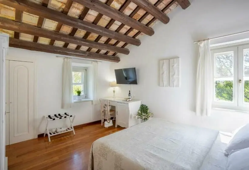 Standaardkamer met Jacuzzi, Villa Lemarche B&b