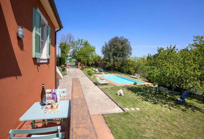 חדר דלוקס לשלושה, Villa Lemarche B&b