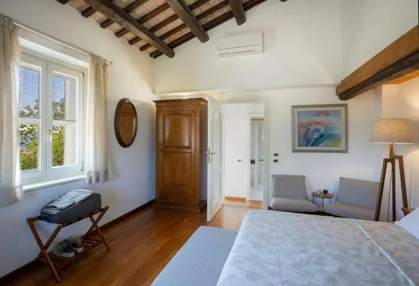 Deluxe Driepersoonskamer, Villa Lemarche B&b