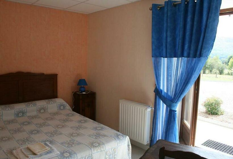 Номер Стандарт Вид на Сад, Annie Jouve Chambres D Hôtes Champassis
