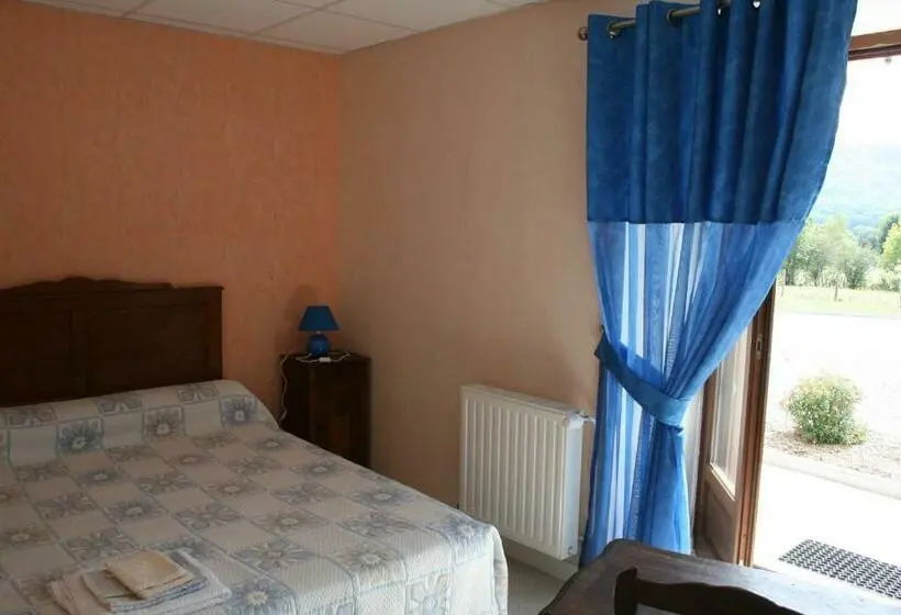 ガーデンビュースタンダードルーム, Annie Jouve Chambres D Hôtes Champassis