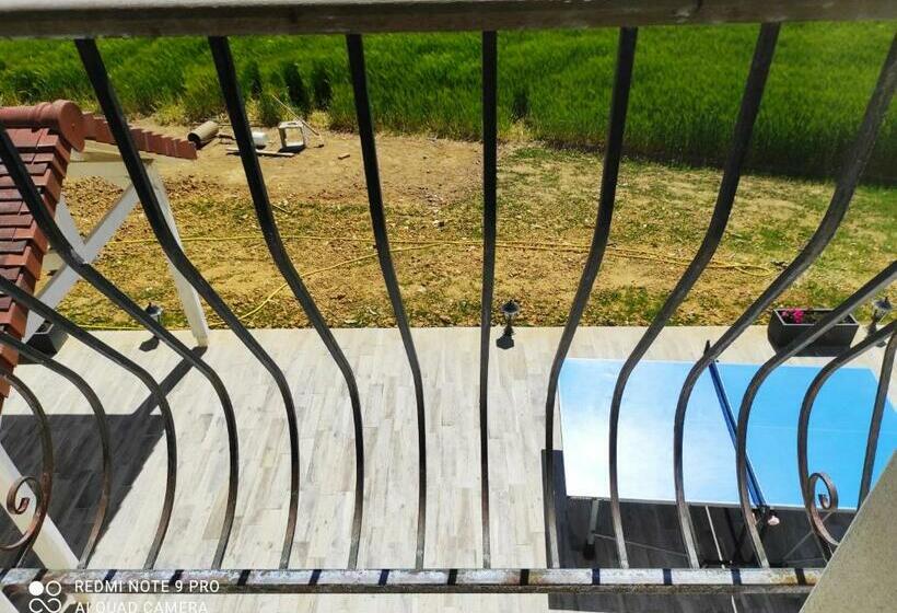 غرفة قياسية ثلاثية, Chambre D Hôtes Le Domaine Des Hirondelles