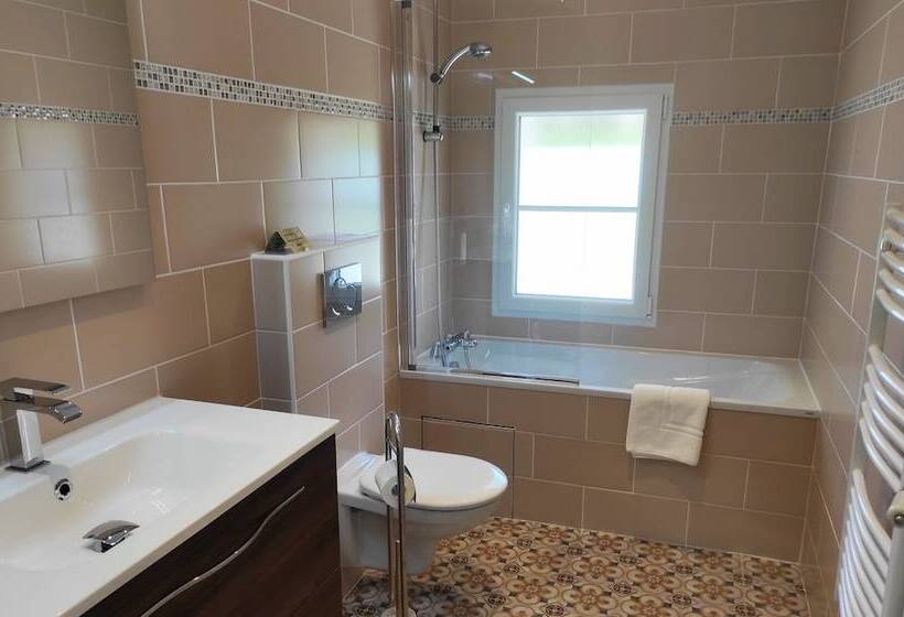 غرفة قياسية ثلاثية, Chambre D Hôtes Le Domaine Des Hirondelles