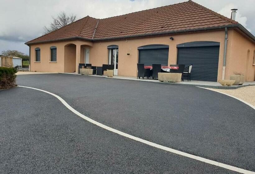 Номер Стандарт, Flo