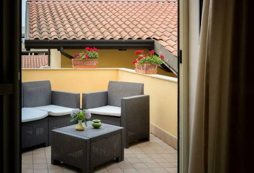 スタンダードルーム, Il Giardino Degli Allori