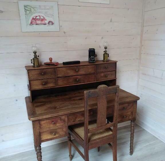 جناح عائلي, La Marmotte De La Tour