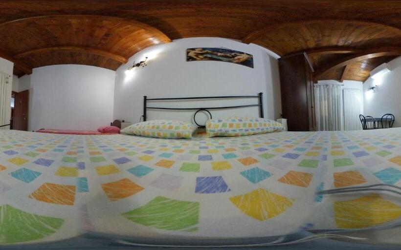 Номер Стандарт Вид на Город, Le Tre Torri